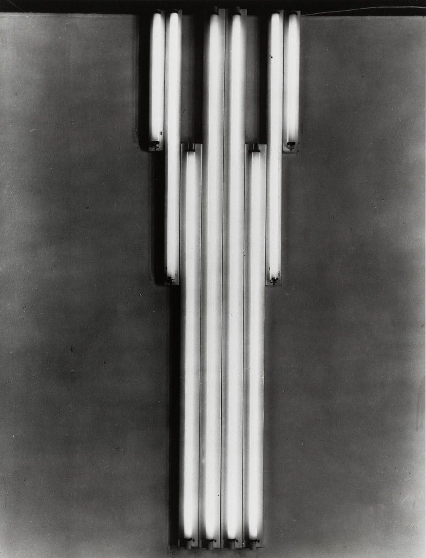 Dan Flavin, Monument 7 to V. Tatlin, 1970